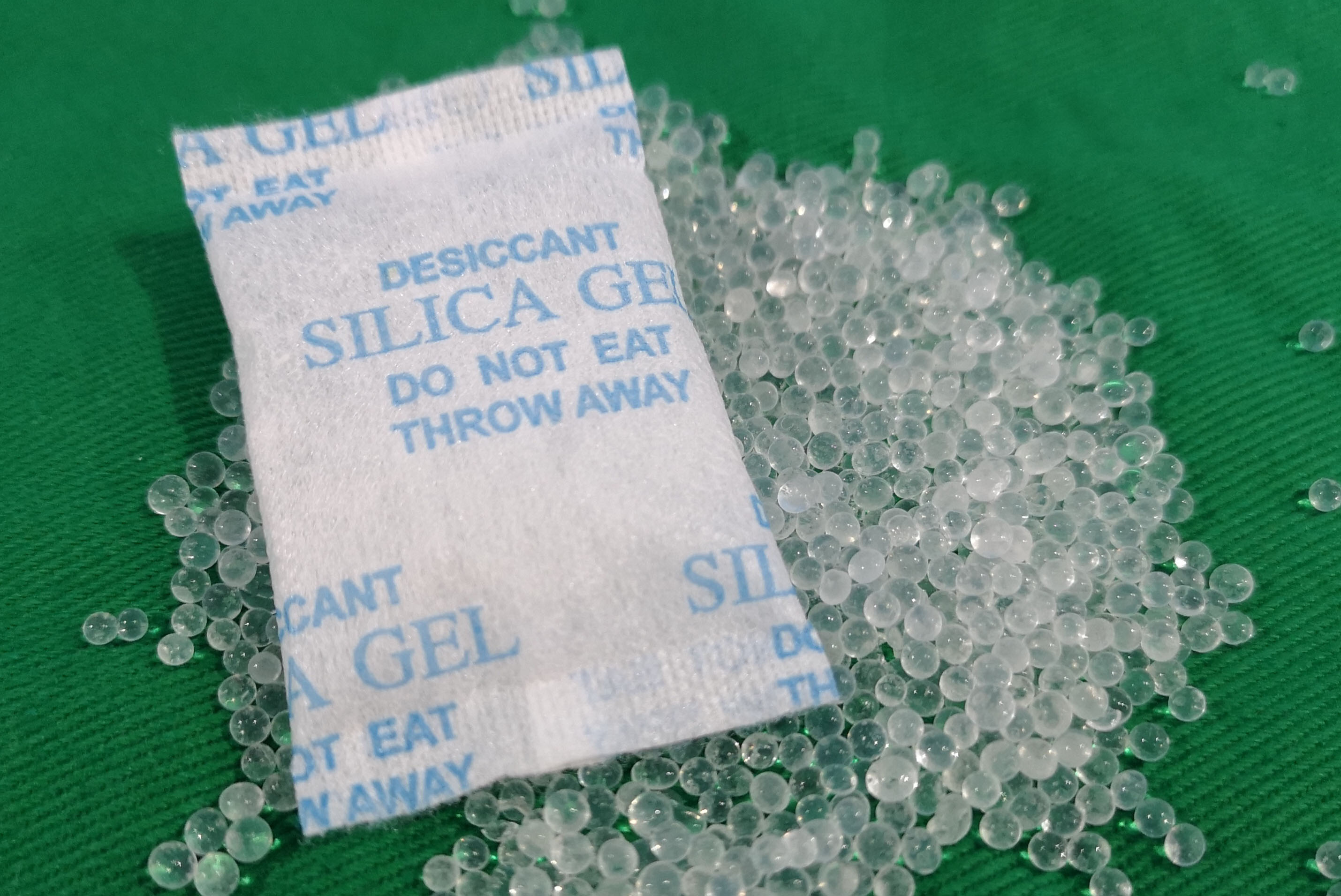 silica-gel_new-packing-spunbond-for-5-10g.jpg